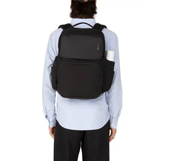 Incase A.R.C. Commuter Backpack - Black