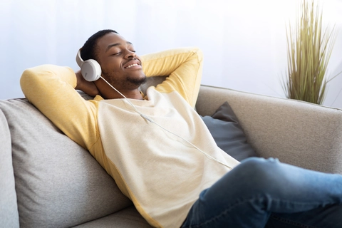 <div style="text-align:left;">High-Quality Audio and Clear Calls</div>